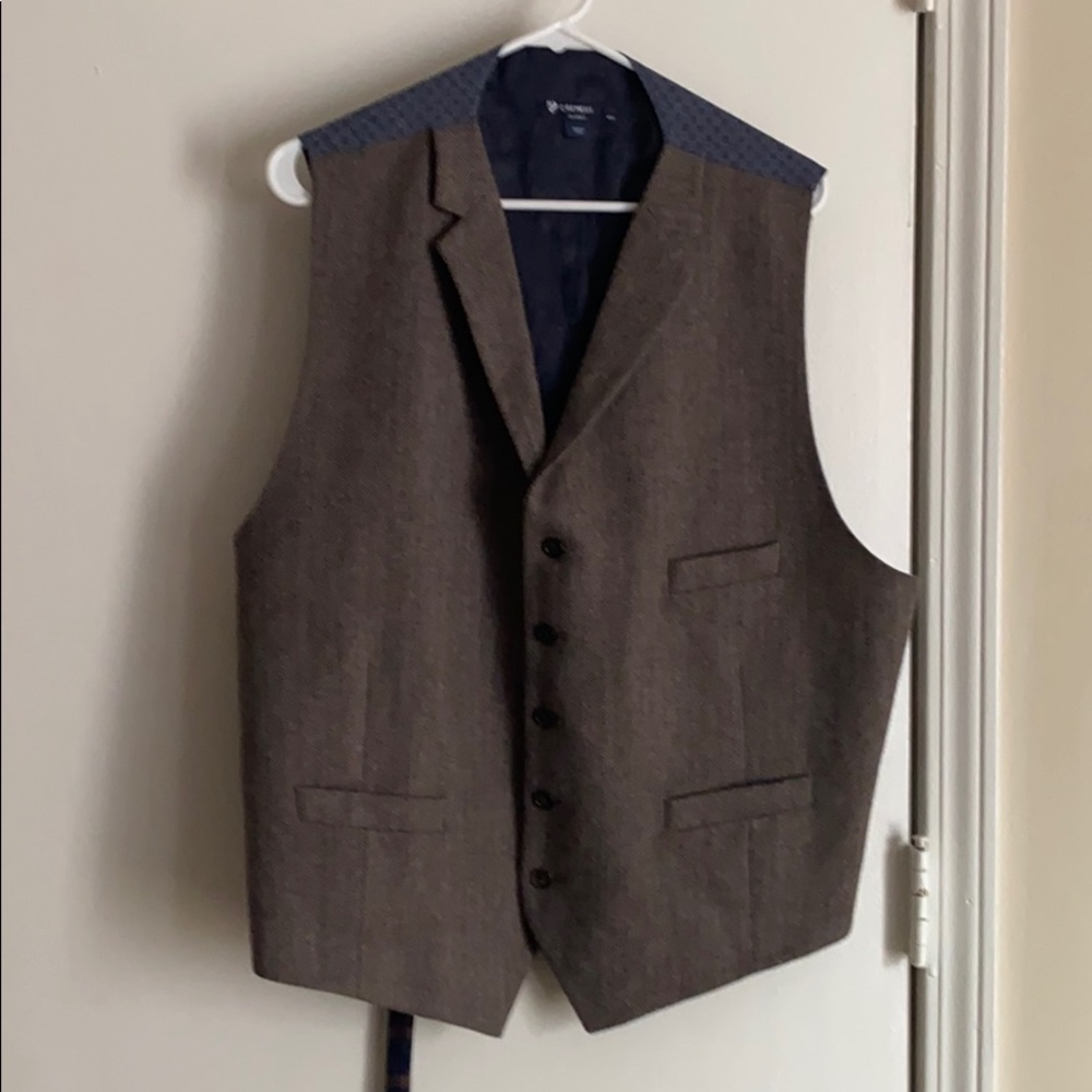 Daniel Cremieux Vest